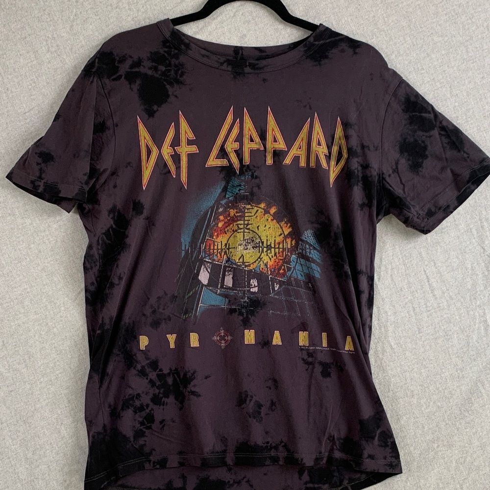 CHASOR | MEDIUM UNISEX DEF LEPPARD GRAPHIC BAND SS T-SHIRT | TIE DYE SMOKE TOUR
